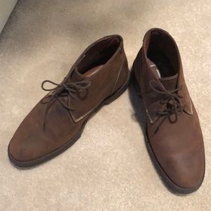 Johnston & Murphy Men’s Sheepskin Chukka’s size 9m